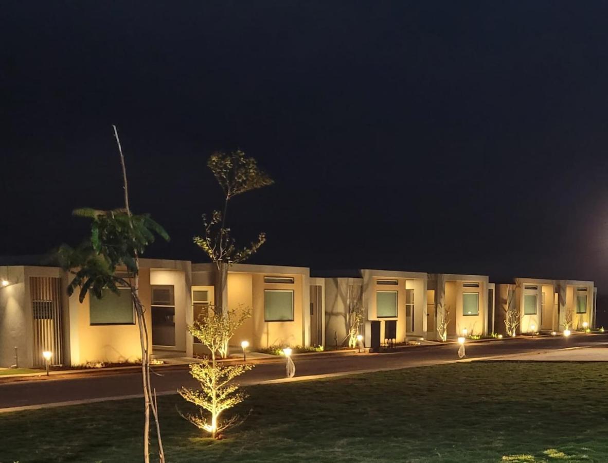 Vama Retreats